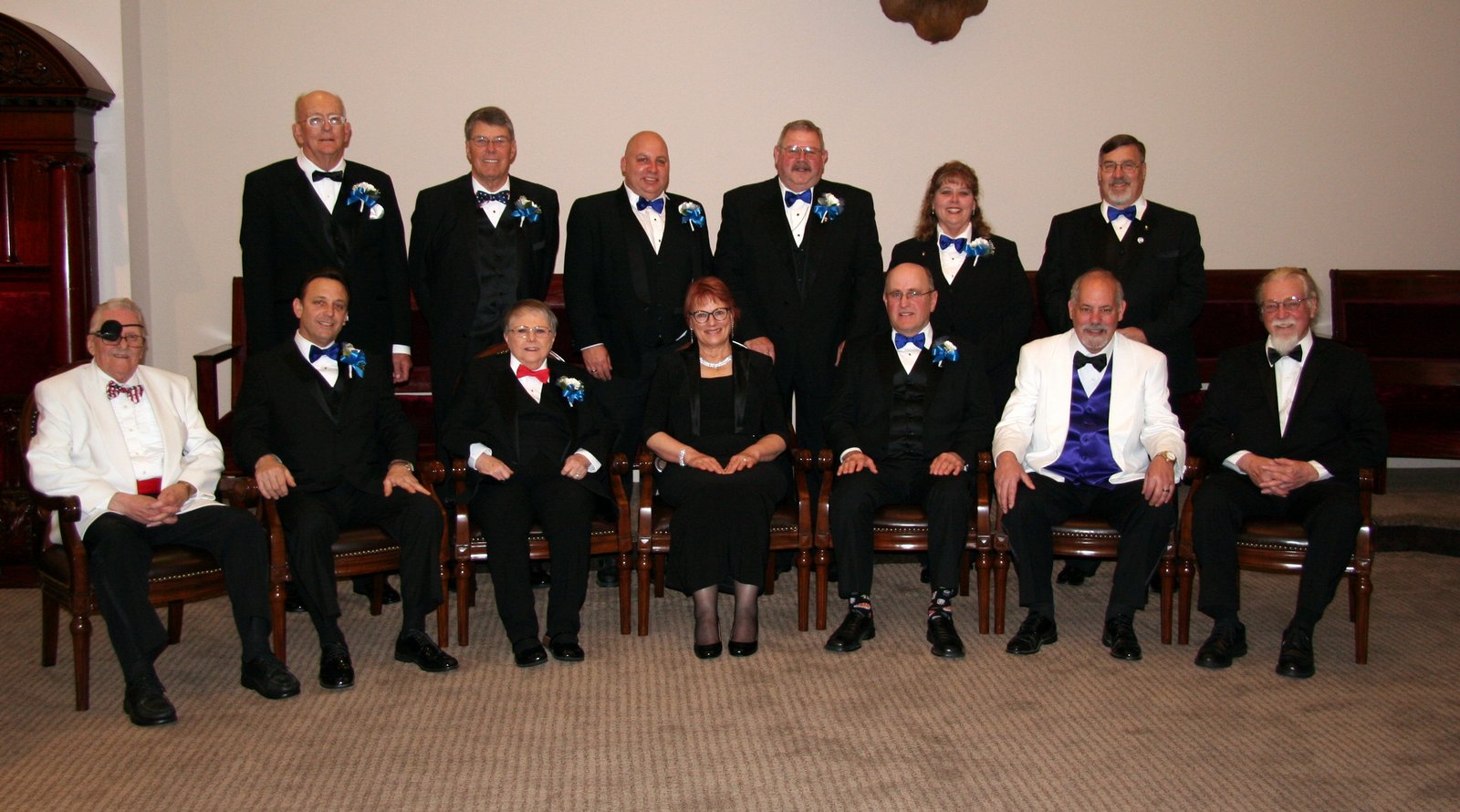 Freemasons travel to see reinstalment at Lodge Oberon